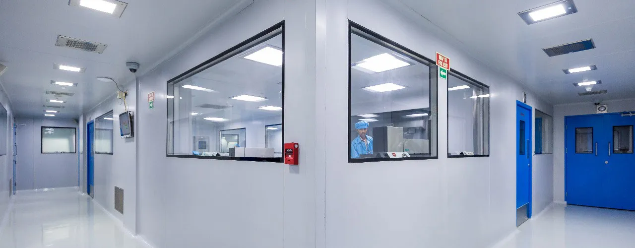 نظافت ساندویچ پانل کلین روم